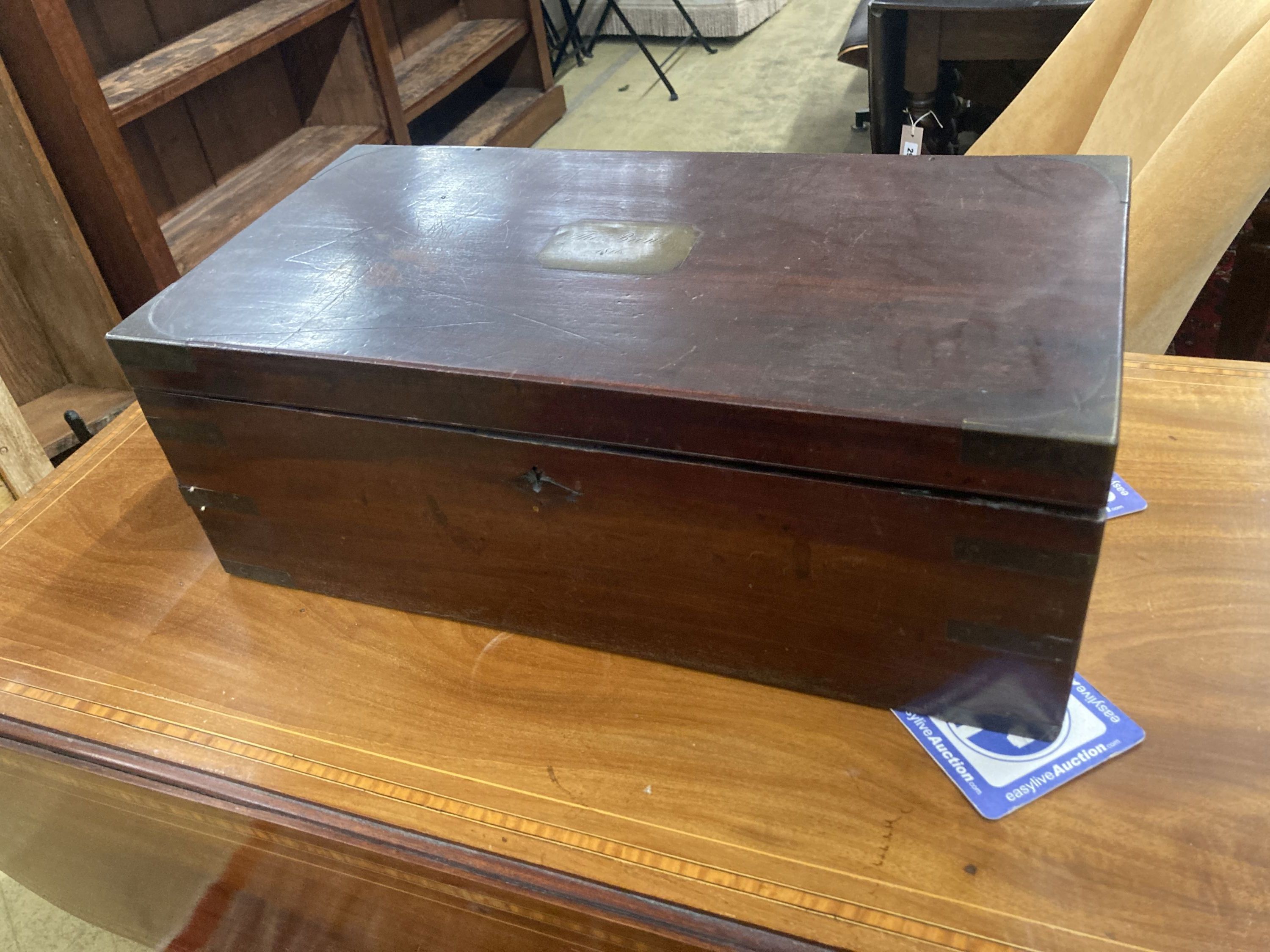 A George III mahogany writing slope, width 50cm, depth 25cm, height 19cm